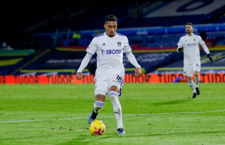 世体:拉菲尼亚能否加盟巴萨取决于登贝莱、特劳雷和哈兰德